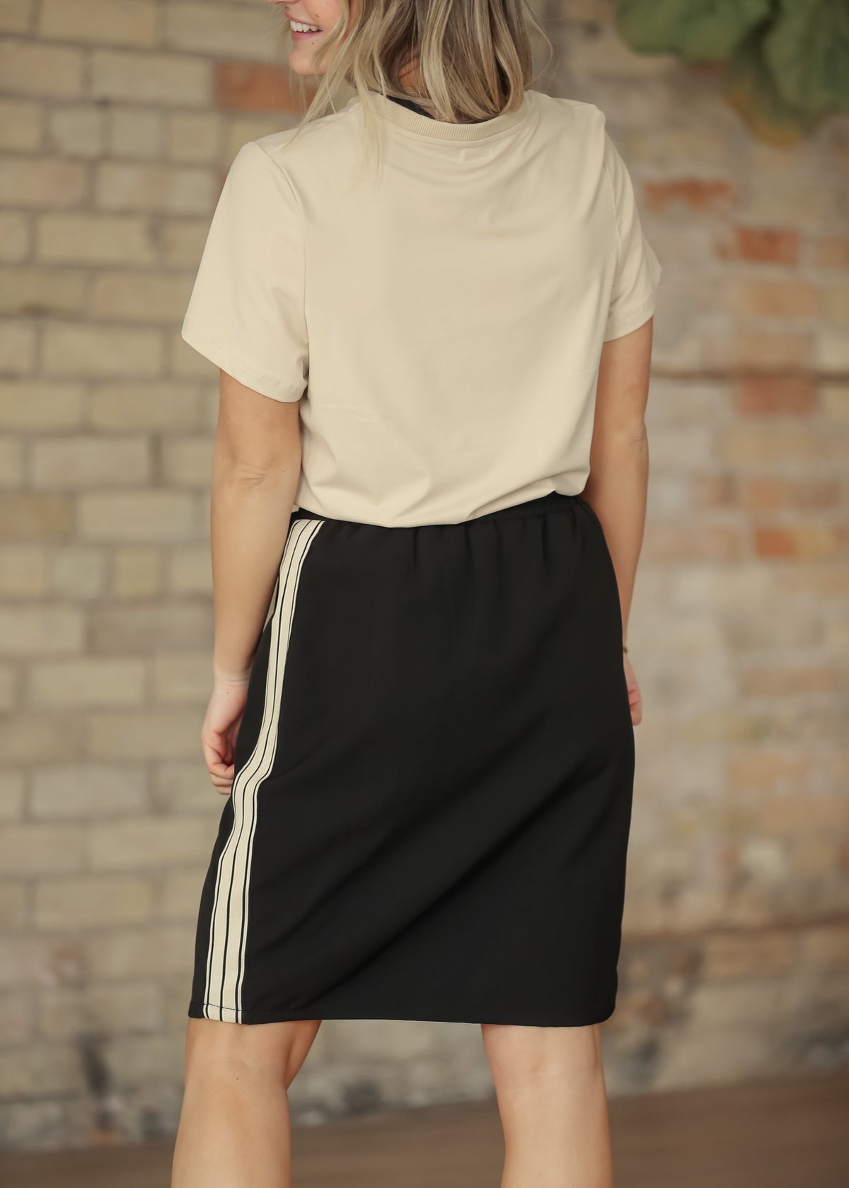 Mid-Rise Track Skirt